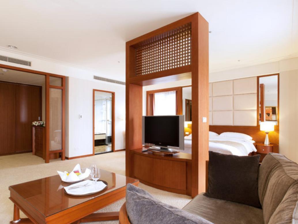 Fullon Hotel Taoyuan Bagian luar foto