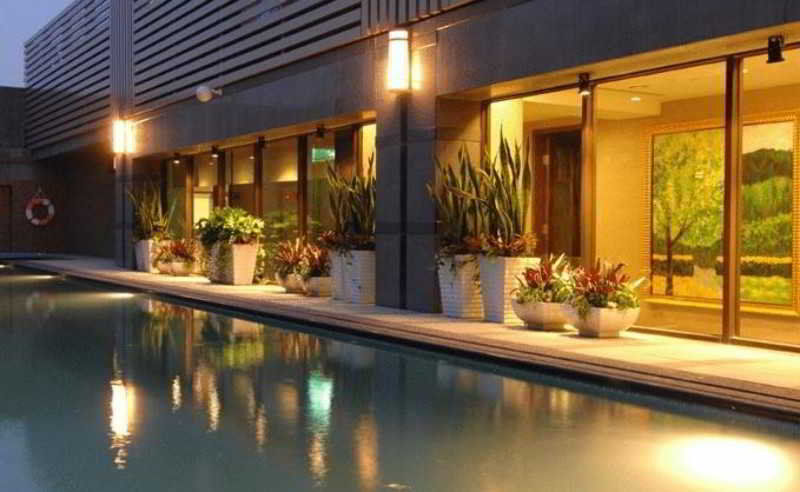 Fullon Hotel Taoyuan Bagian luar foto