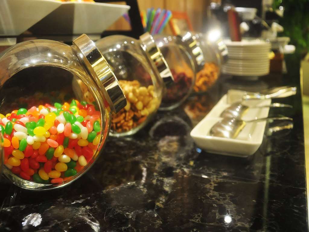 Fullon Hotel Taoyuan Bagian luar foto