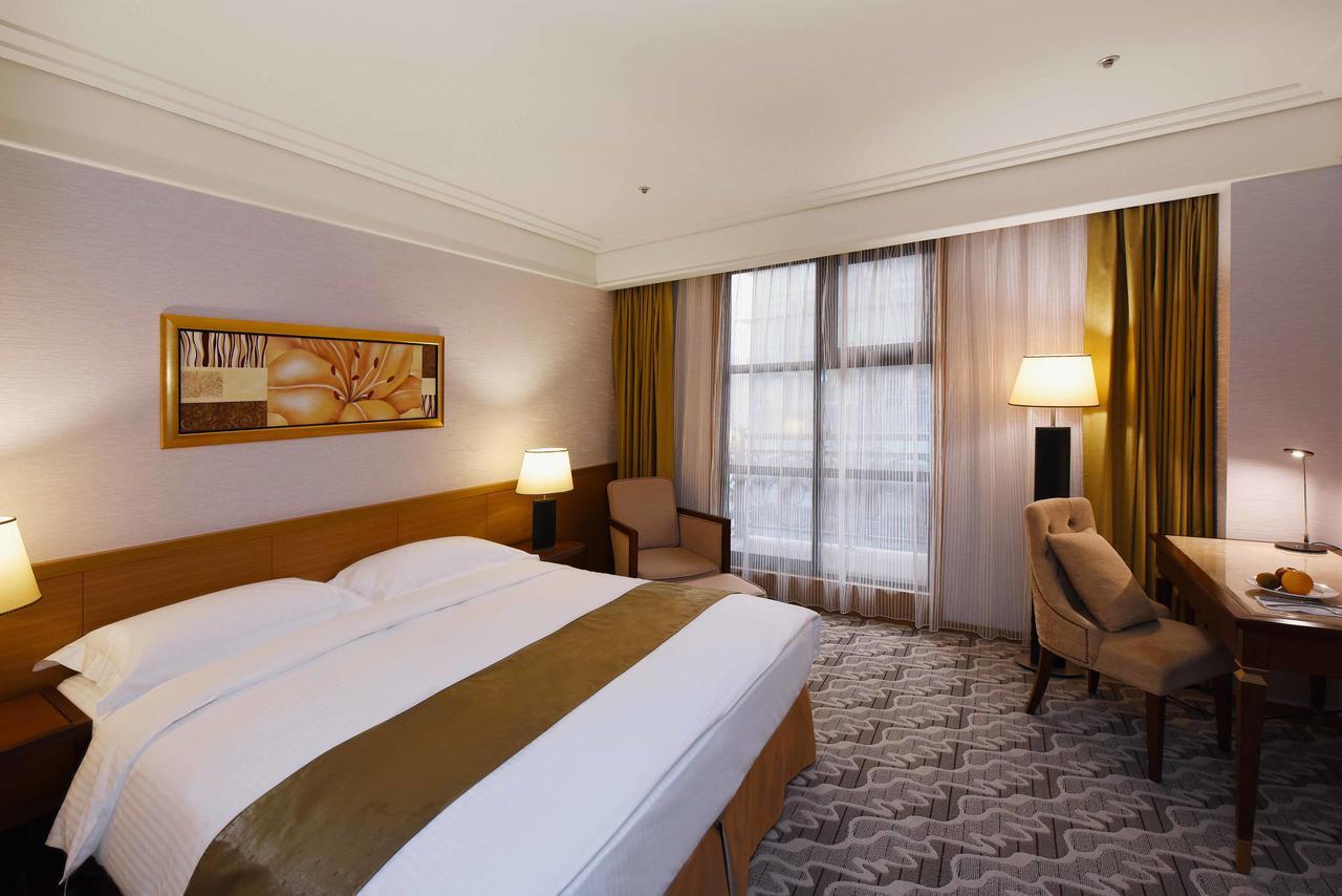Fullon Hotel Taoyuan Bagian luar foto