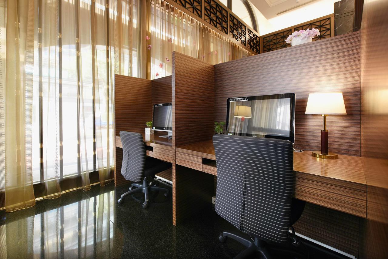 Fullon Hotel Taoyuan Bagian luar foto